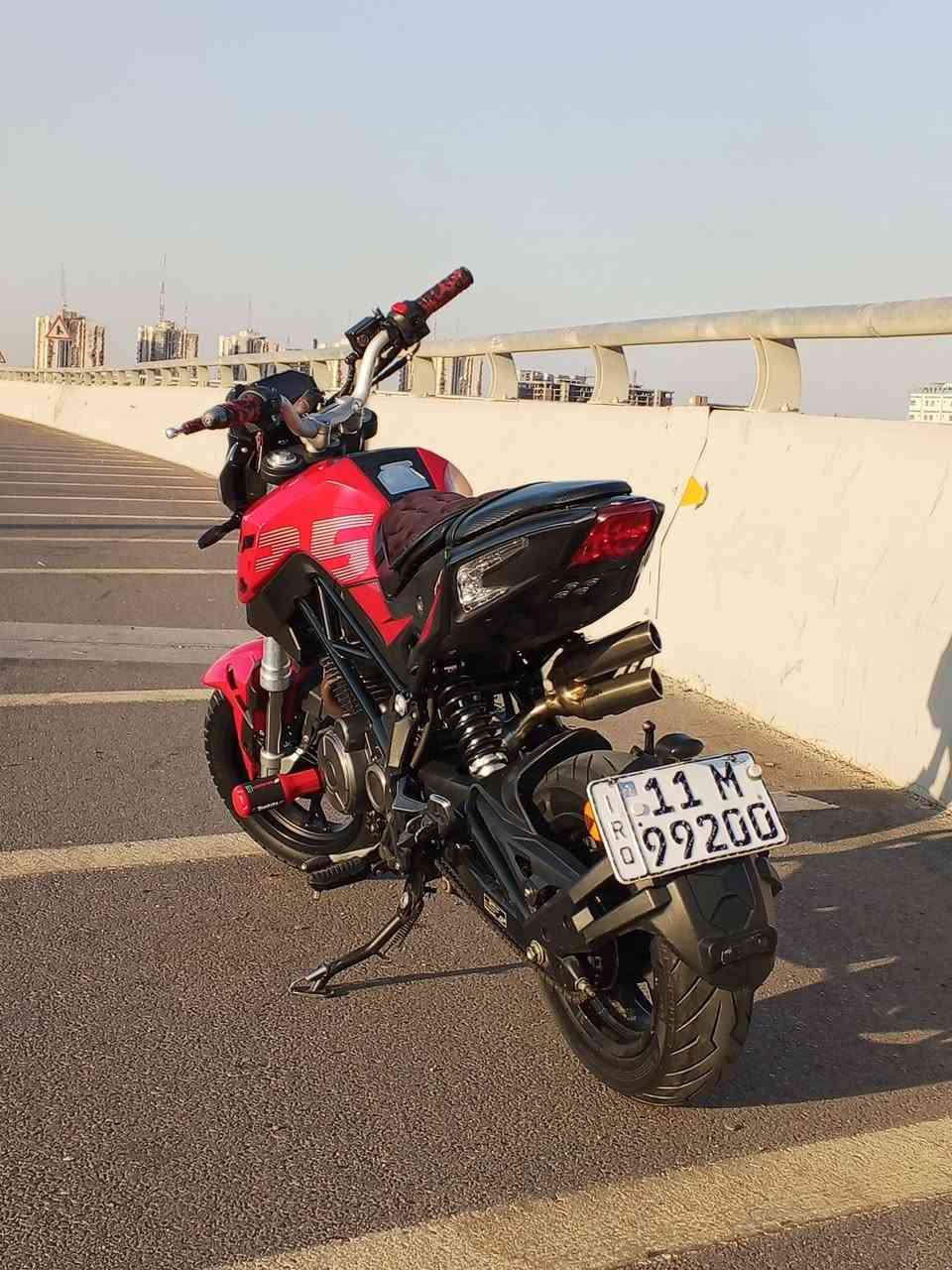 سلام عليكم 
للبيع دراجه بنلي 135cc
مكفوله كفاله عامه 
مرقمم بأسمي رقم مميز حلو 
رقم واتساب 
***********
سعر خاص
