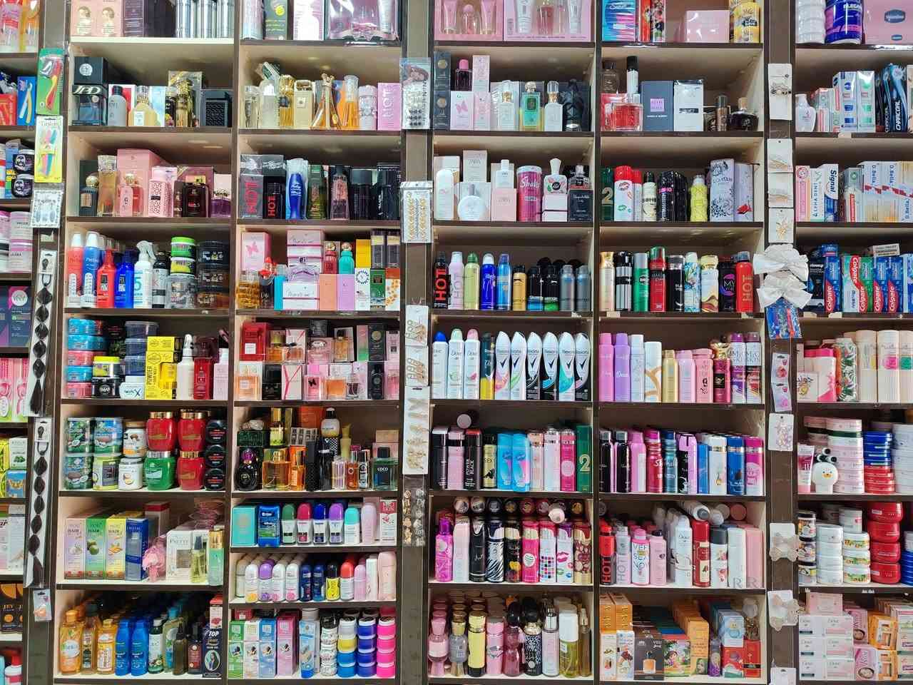 كماليات هاوري شيخاني
العنوان طوز خورماتوو 
سوق الجمهورية  قريب سلام عطور
يوجد خدمة توصيل
المحل مفتوح ليل و نهار


**إذا كنت صاحب هذا الإعلان وتريد حذفه لأي سبب، رجاءا أرسل رسالة إلى الدعم الفني**