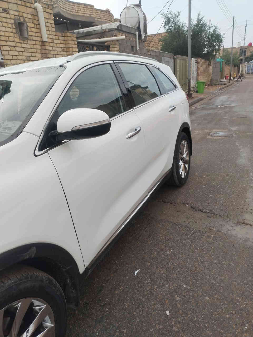 سورنتو للبيع موديل ٢٠٢٠ خليجي فول مواصفات عدى البنرامه رقم ميسان اسياره بيه اربع قطع صبغ مكينه كير حداديه كفاله سياره مناسبه ١٨٥ وبيه مجال رقم الهاتف ***********
