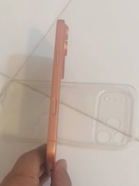 آيفون ١٧ • ٢٥٦ • بطاريته ١٠٠