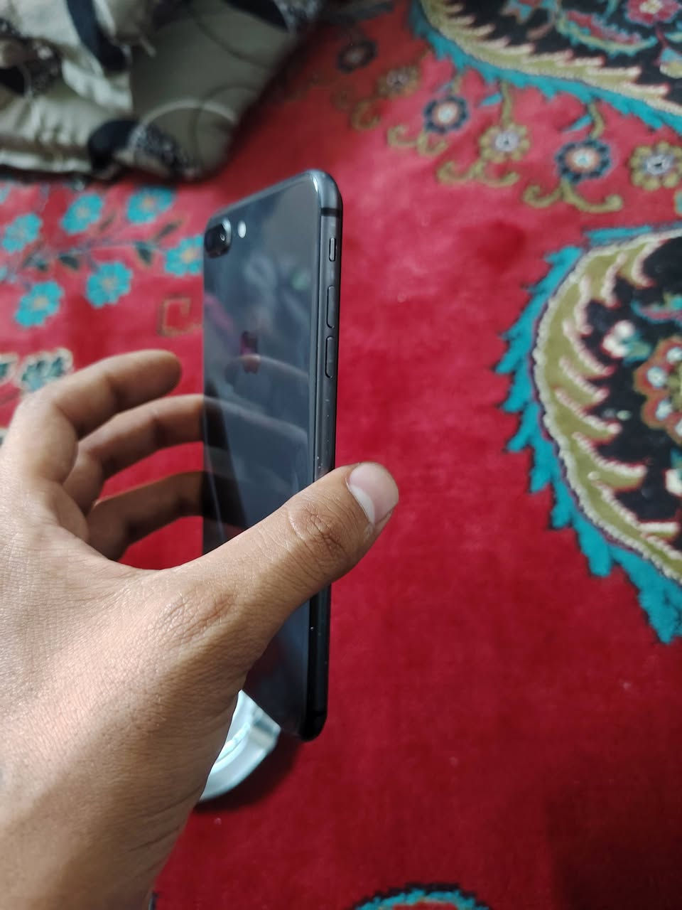 ماشتري لاتراسل
ايفون 8 بلس
ذاكره 64
بطاريه 74%
يوم كامل ما تشحنه 
شرط ما مفتوح 
سعره 150 الف
رقمي ***********
