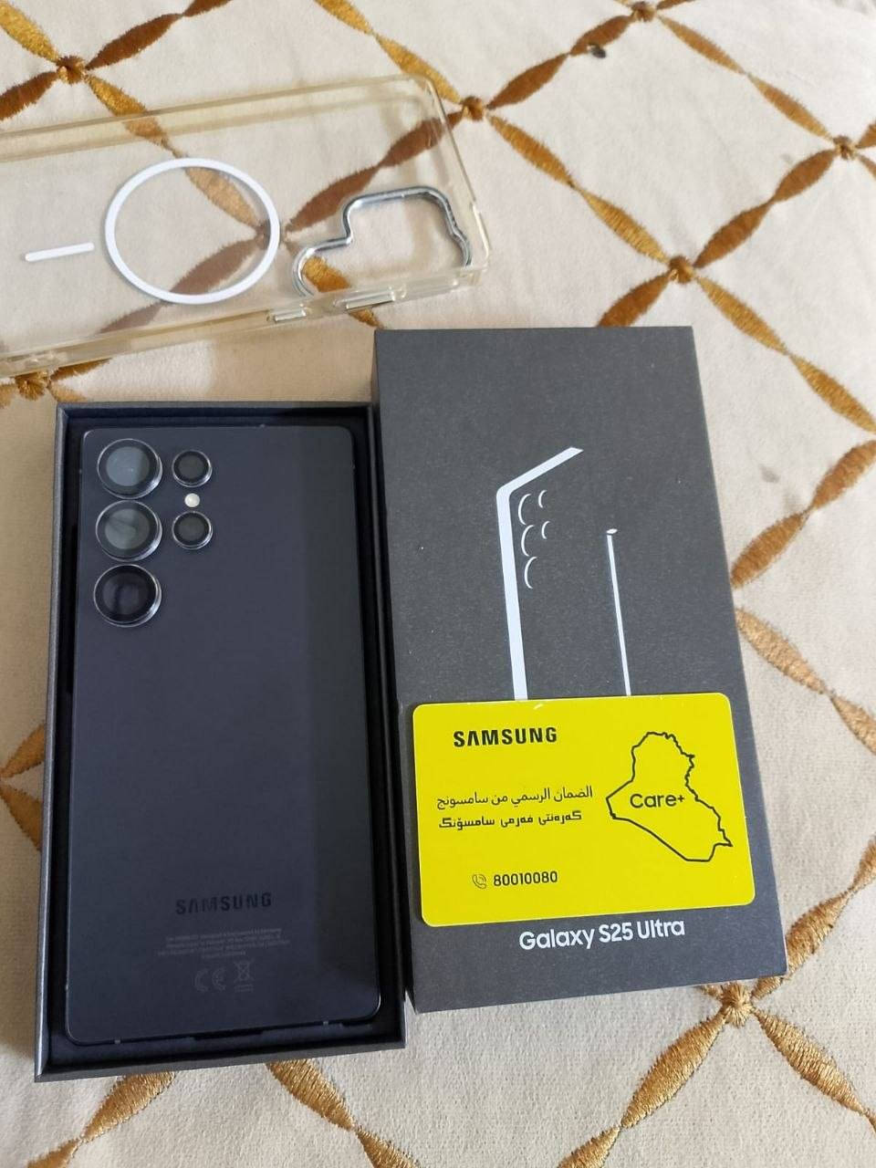 السلام عليكم
اس 25الترا 
شرق أوسط  دبل خط 

لون مميز جدا تيتانيوم كيت بلاك 
ذاكره 256
نضافةالجهاز %100%100
ملحقات الجهاز كارتونه +كفر +لاصقه+عدسات كامره 

الجهاز مكفول من كلشي سعر الجهاز مليون و225 
رقم الهاتف***********
مكاني بغداد البلديات
