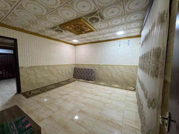 🏘🏘بيت للبيع ديالى خانقين / حي رمضان خلف جامع حجية كافية / جانب مدرسة زاكروس مقابل البيت حديقة وركن مساحة بسند 137.5 و واقع حال  150 متر 
طابقين طابو صرف 
طابق الاول 
1 غرفة نوم واستقبال وصالة داخلية ومطبخ حار + بارد ومجمع صحيات داخلي وخارجي 
طابق الثاني 
2 غرفة نوم وصالة داخلية 
البيت فول سيراميك وسقف ثانوي 

السعر / 95 مليون بي مجال بسيط 

للأستفسار اكثر اتصال بالارقام فقط 
***********
***********
مكتب فريا موفق للعقار
