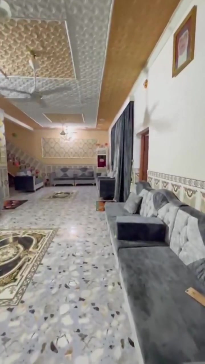 بيت للبيع مساحته 270م
شارع الهدى قرب مركز حي الصدرين 
للاستفسار الاتصال على الرقم 
***********
