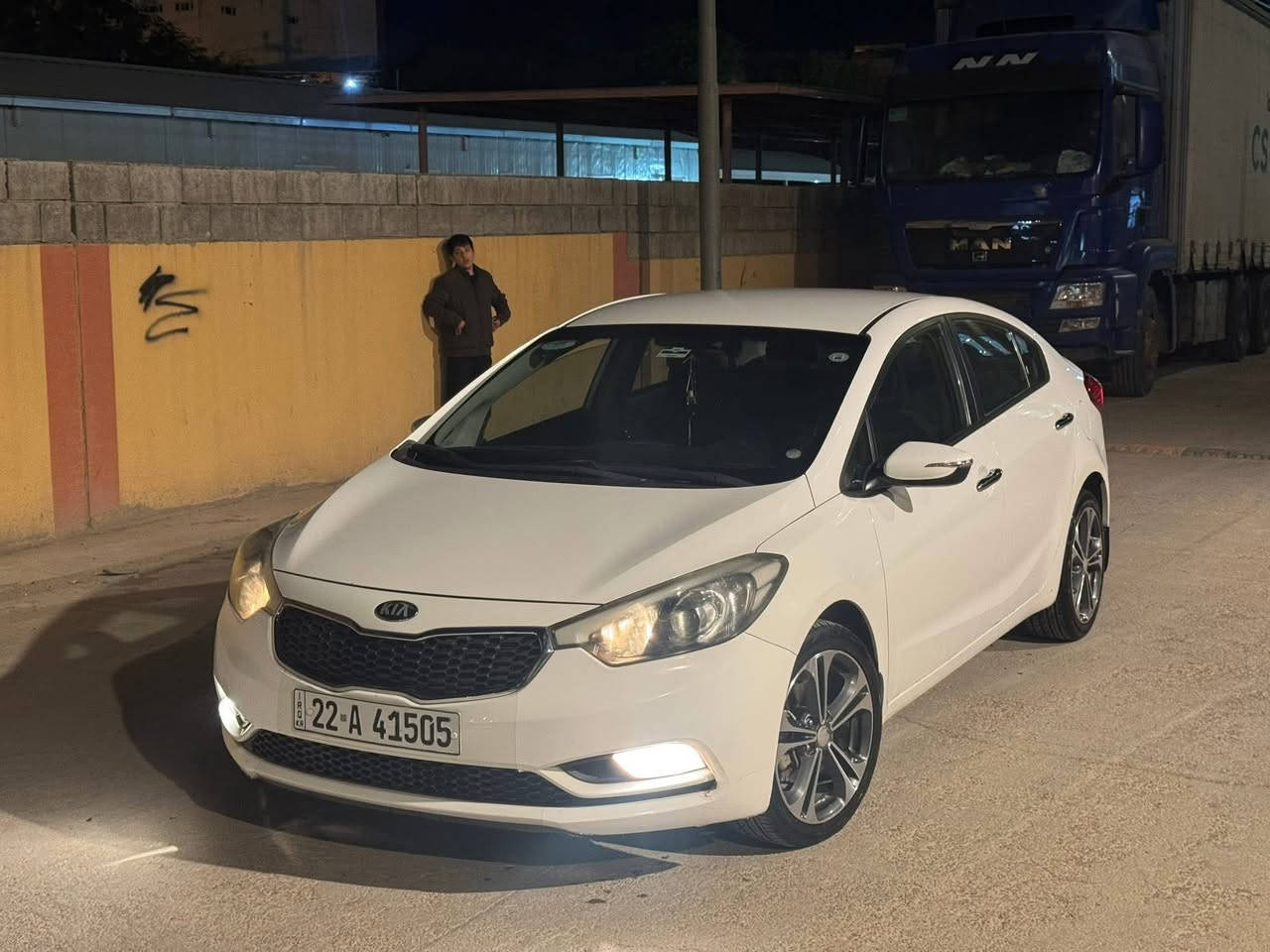 كيا سيراتو 2014 استخدام شخصي 💯
بدون قطره صبغ بدون رصعه بدون شخط 
8 سنوات يم شخص واحد باقي على وضع الشركة 
رقم اربيل رقم سنويه هزه كله جديد لحد 2029 بسمي
السياره بلاديه حتى الدعاميات مابيها صبغ 
محرك 1600 دوش المرغوب گير محرك كلش مضبوط 
السعر~ 127 وبيها مجال 💵💸
العنوان ~ كلار قضاء سليمانيه 📍
الهاتف ~ ***********
