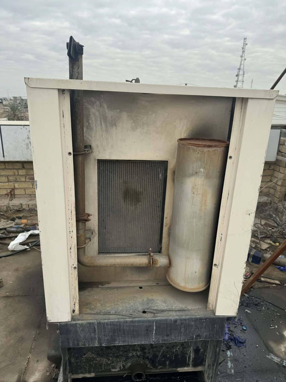 مولدة بيركنز بزون 20kv
للبيع السعر 35 ورقة وبي مجال 
المولدة نظيفة جداً شرط الحمل 
ومولدة خير من الله وإدامة كاملة عليها مكانه بابل الشوملي ***********
