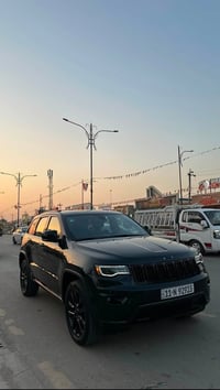 جراند شيروكي لمتد • ٢٠١٦ • حادث ٤ قطع