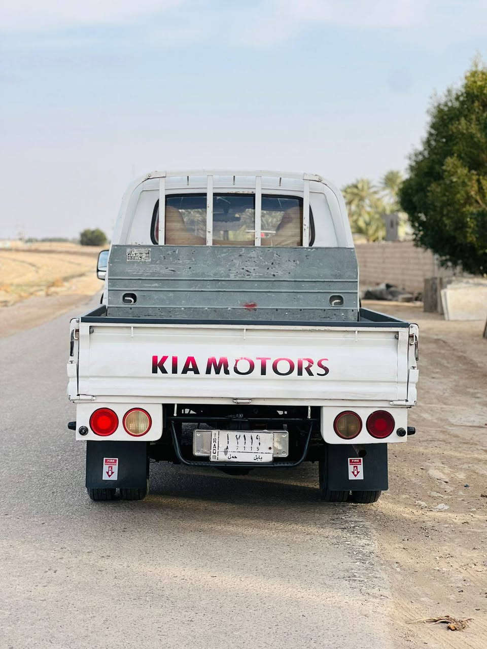 السلام عليكم كيا بنگو 2006 السياره جديده كفاله من الضربه والتبديل والخياس مكينه كير حداديه تخم تاير جديد  ارضيه جلد كهربائيات كله شغاله تبريد +تدفئه رقم بابل مشروع وطني سنويه مجدده 2029 تحويل مباشر السياره جاهزه وجديده مال جناي تراي وين ما يعجبك لاتصال على الرقم التالي من الهاتف ال
***********اثير 
***********اسيا 
***********كورك
