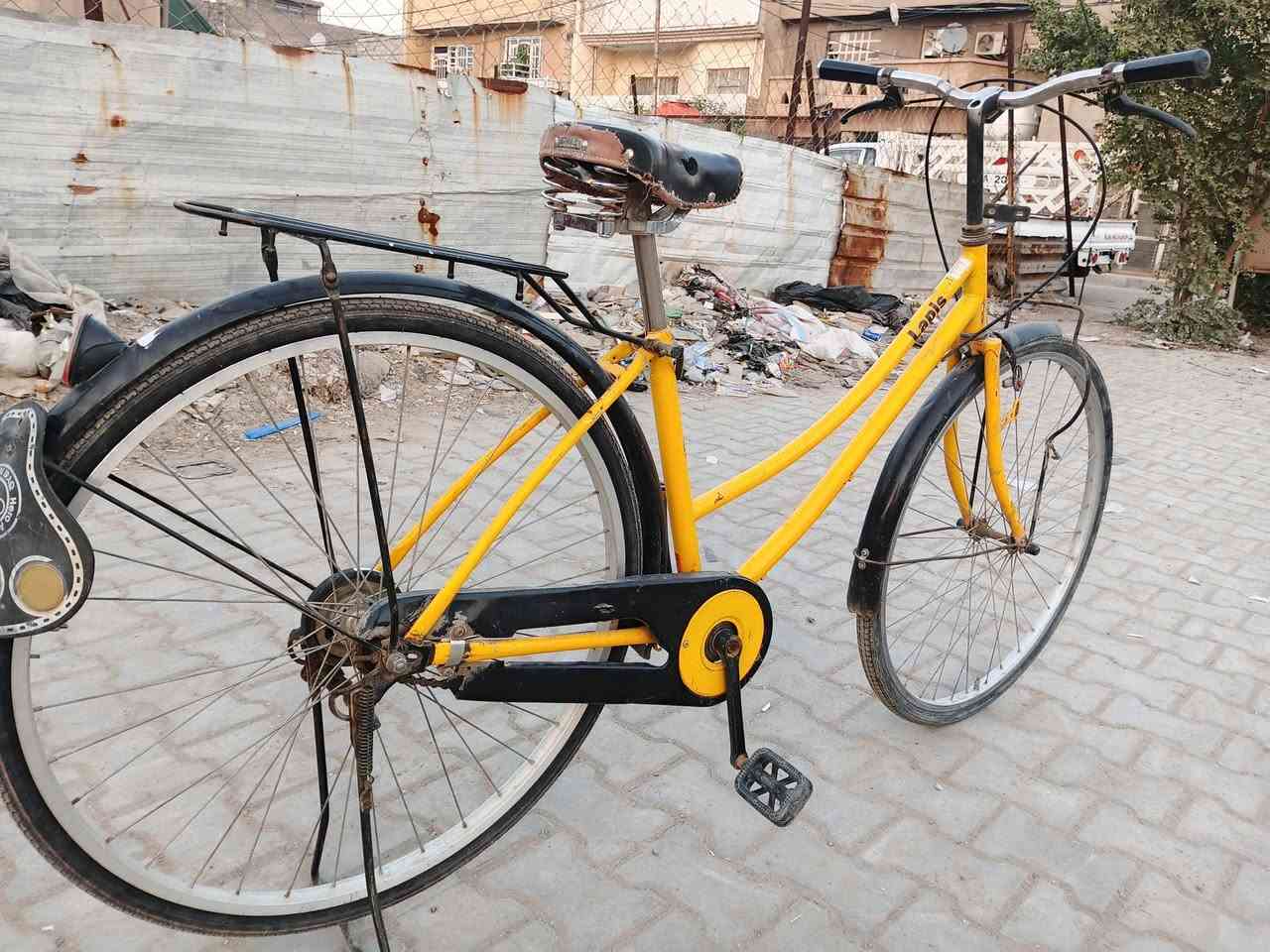 السلام عليكم بايسكل فول نضافه 100/100 مكفول من بريكات بدأت زنجيل خفيف تأثيرات جوابه السعر💥 (65) وبي مجال مكاني محموديه رقم الهاتف:***********
