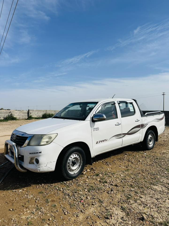 السلام عليكم
عذاري هايلوكس 2013 فخر الصناعة اليابانية 
كير عادي + محرك شرط مامفتوح لا صرف لا صوت لا بخار 
صدر امامي خلفي جديد 
تخم تايرات جديد شرط 
كامرة + شاشة 
داخل احمر جديد شرط 
رقم اربيل أجنبي بأسمي تحويل ثاني يوم 
سيارة جديدة ونضيفة مامتعوبة 
( السيارة مكفولة من الصبغ من الدعامية للدعامية )
بيها فقط بارد بل جاملغ الامامي والجاملغ الخلفي 
والباقي مكفول 
((السعررر 180 وبيها مجال بسيط ))
***********
