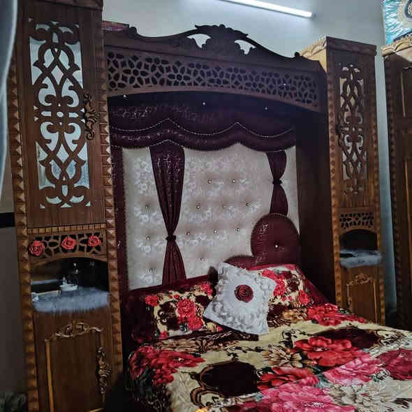 السلام عليكم غرفه نوم مستعمل شي قليل للبيع العنوان موصل حي العامل السعر ٩٠٠ وبيها مجال الاستفسار اتصل ***********
