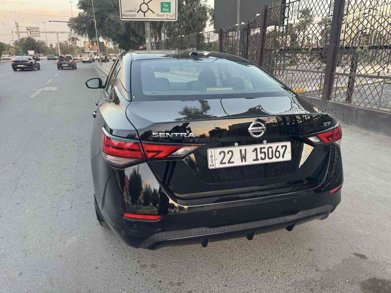 للبيع موديل 2022 رقم اربيل  اسود اللون ماشية 42 وارد امريكي حادثهة جاملغ و شوية من الباب 
سيارة موصفات sv سيارة كاملة م ناقصهة شي. 
للتواصل وتساب ***********
