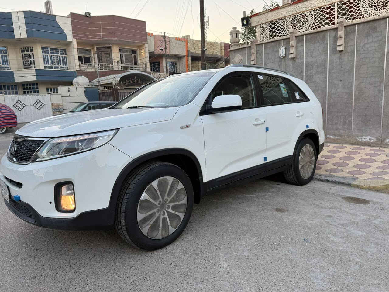 زيرو #اخت_الزيرو 
سلام عليكم 
سورنتو  2015 خليجي كفاله عامه 
وارد كويتي اصلي ساير
فول  مواصفات كويتي اصلي 
مكفولة من صبغ وتبديل وبارد وشخط كفالة عامة شرط سونار 
ماشيه  25 KM حقيقي 
كشنات جلد اصلي 
اريل نفيگيشن 
لد امامي وخلفي 
حساسات خلفي امامي 
 6 سلندر 3500
وباقي المواصفات المعروفه
رقم بغداد تحويل نفس اليوم بسمي
سيارة جديده بوضع الزيرووو سعرها معقول بلعافيه ع الياخذها
للإستفسار *********** مكاني بغداد واسف على الاطاله
