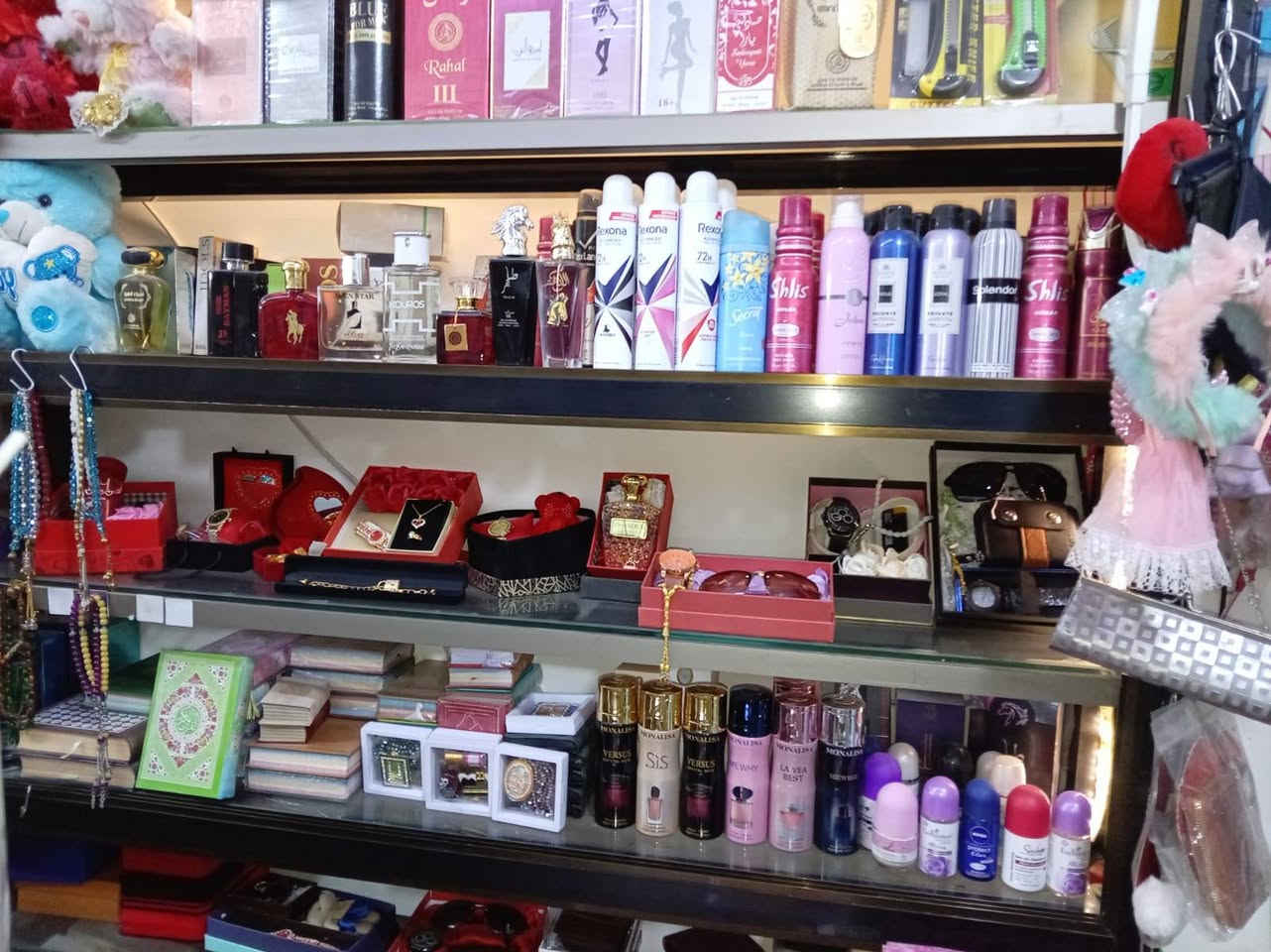 السلام عليكم تصفيه محل قرطاسيه وهدايه العنوان قادسيه الثانيه قرب جامع الهدى***********
