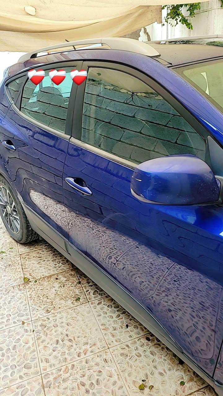 السلام عليكم توسان ٢٠١١ مكفوله مكينه ٢٤٠٠ دووش للبيع او مراوس ب حديث ***********
