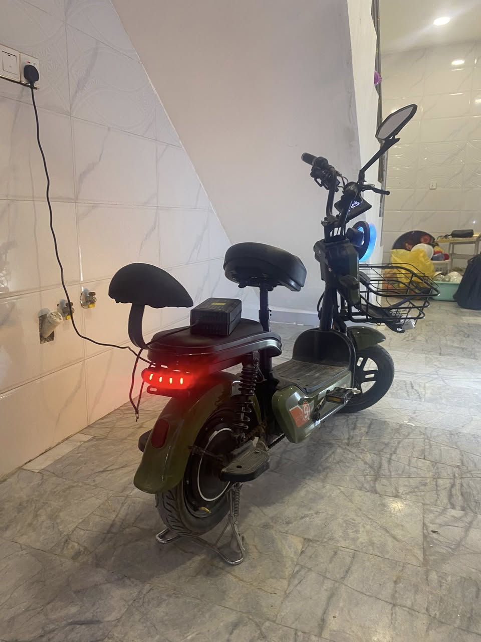 سلام عليكم للبيع R9دراجه حلوه ونضيفه مستعجل ع بيعتها ***********
