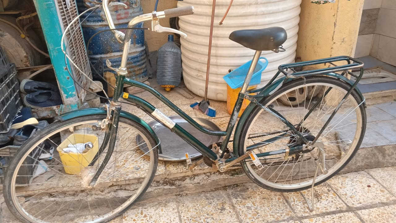 بايسكل مستعمل نضيف لون زيتوني للبيع عداد عقرب ياباني. السعر 75.مكاني كربلاء حي العامل قرب اهل البيت. الرقم ‏‪***********‬‏. متوازي على بيعته. تحياتي.
