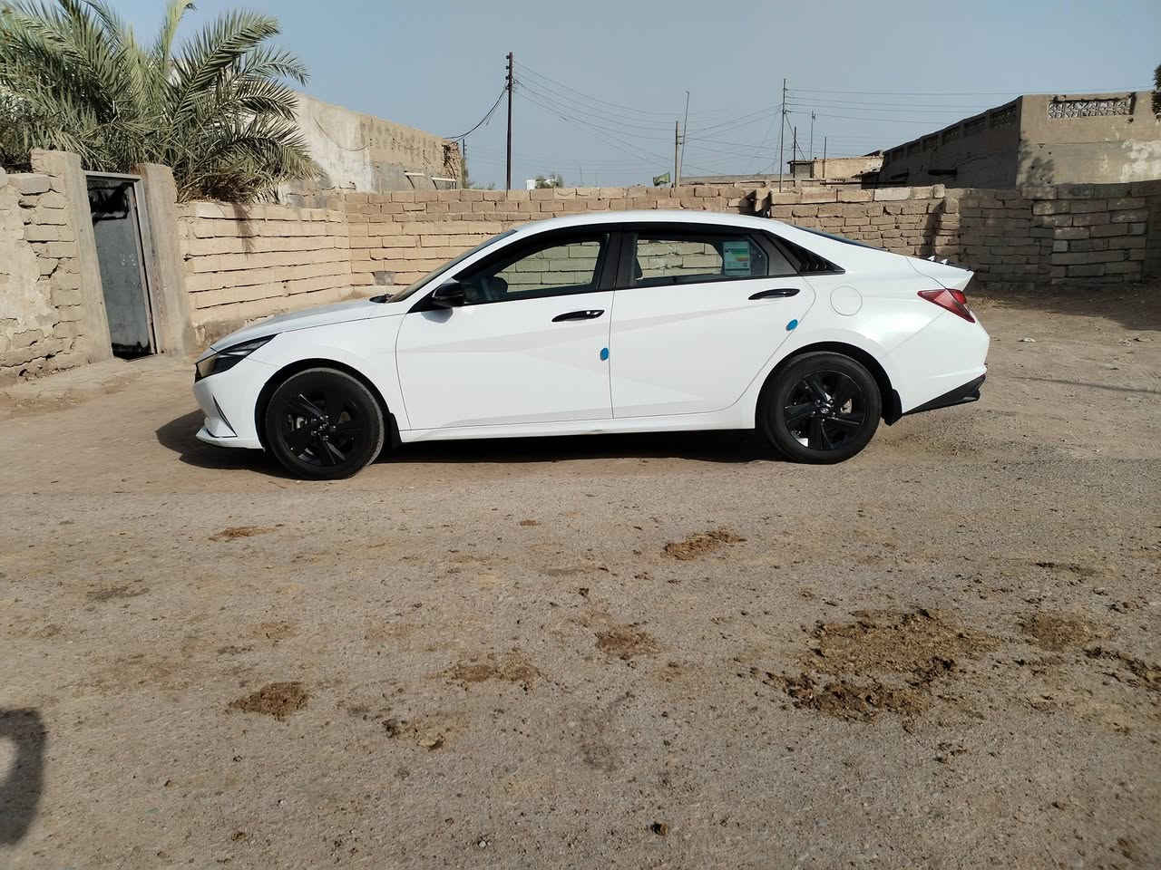 السلام عليكم
الانترا خليجي موديل 2022 
كفاله عامه سياره جديده معنه الكلمه 
دوشمه تبريد تخم تاير سبير مانازل عله وضع الشركه مابيه نقص ماذب عليه ربع 
مكاني البصره 
***********
