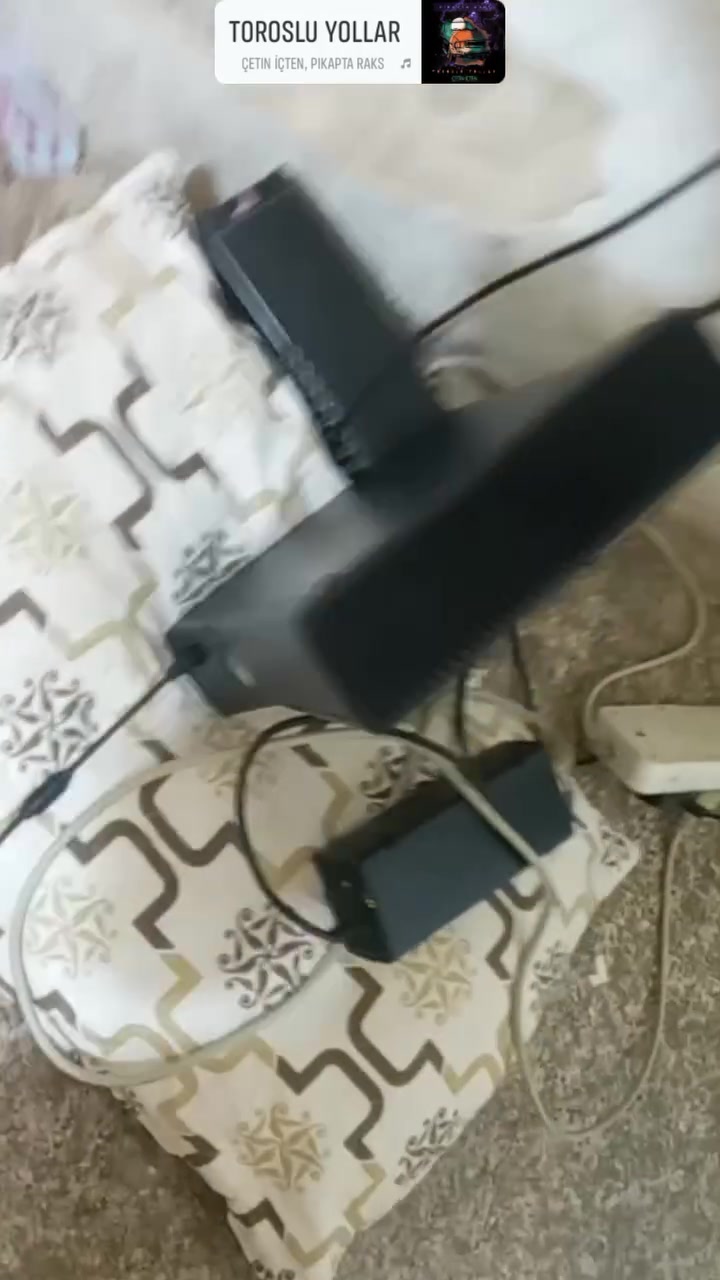 سلام عليكم شباب بلي إكس بوكس360 سلم جهاز نضيف كلش نضيف لامفتوح ولامصلح ملحقاته جوستك +محوله + أجدي ذكره تخزين 250 كامل مكمل شغل ولعب عدد اللعاب الي بيه 108 جيتي اي وطوبه فورزه هورايزن كلشي بيه مفول العاب سيدي درايف مايطلع بسبب عدم تشغيل سيدي درايف بل لعب متحتاجة عندك هارد خزن تخزن العاب بيه هاهية جهاز مفول العاب شرط سعر 125 بيه مجال قليل للشراي مكاني بغداد الامين ثانية رقمي *********** واتساب مفعل
