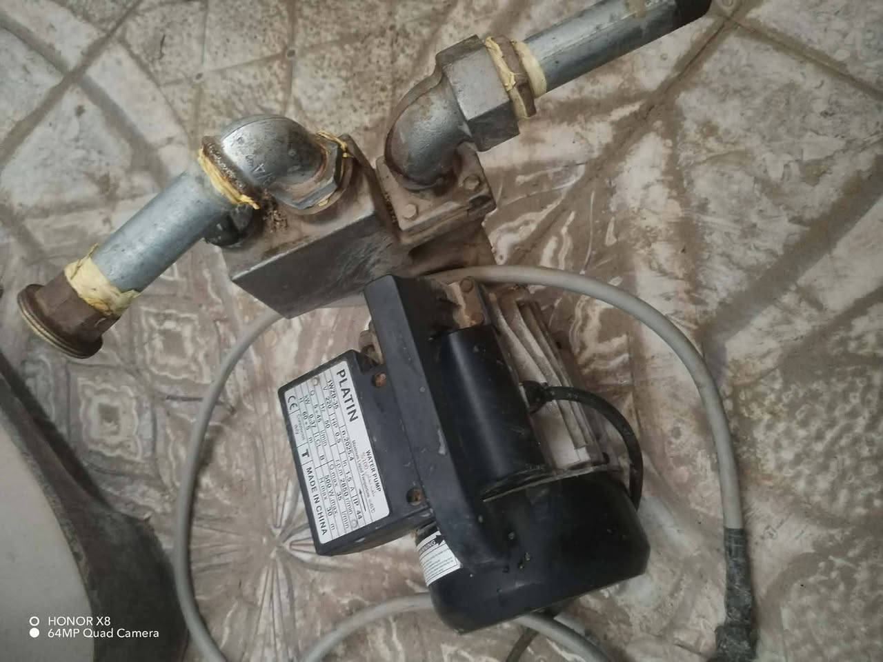 غراض نضيفه كلش بس البوفيه تعبانه
ومرمر سنك قياس متر نضيفه كلش الماطور وتانكي ووسخان نضيفات استعمال قليل شراي يتفضل
‏‪***********‬‏
