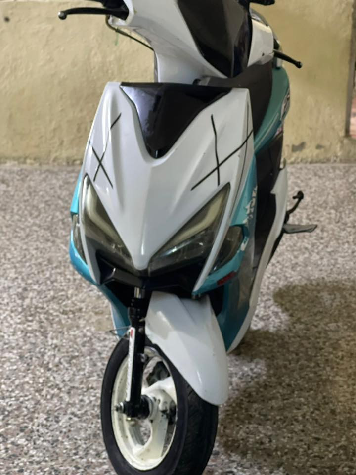 السلام عليكم ورحمة الله 
دراجة ماكس fs صيني دراجه كفرات بلادية 
مكينته نضيفه مكفوله من نضوح وتبخير دراجه متروكه 
تجي تشغل وتطلع جطل
باتري جديد بس كاعد نقوصاته بسيطه ستاندات صفح و الوسطي
متحتاجهن🤣 كهربائيات كاملة ابيع كوم حديد حبايب 
مكانة مدينه الصدر قطاع ٦٧ 
سعره ٢٠٠ وبيه مجال بسيط 

‭٠٧٧٧ ٢٢٩ ٠٣٣٨‬ هذا رقم بي واتساب وعلى الخط هم موجود خاص بل فيس ما اجاوب
