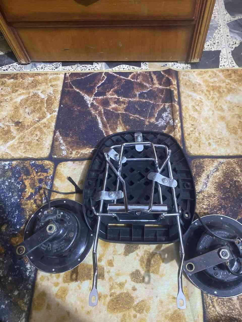 مساء الخير 
كاسحه ترهم لعبد حليم جيب وشد ٢٠ الف 
وسيبايه ستيل مال عبد حليم فحل اصليه ٢٠ الف 
هورنات بوش إيراني ٢٠٠ بيهن مجال مكاني بغداد تقاطع درويش مال سيديه ***********
