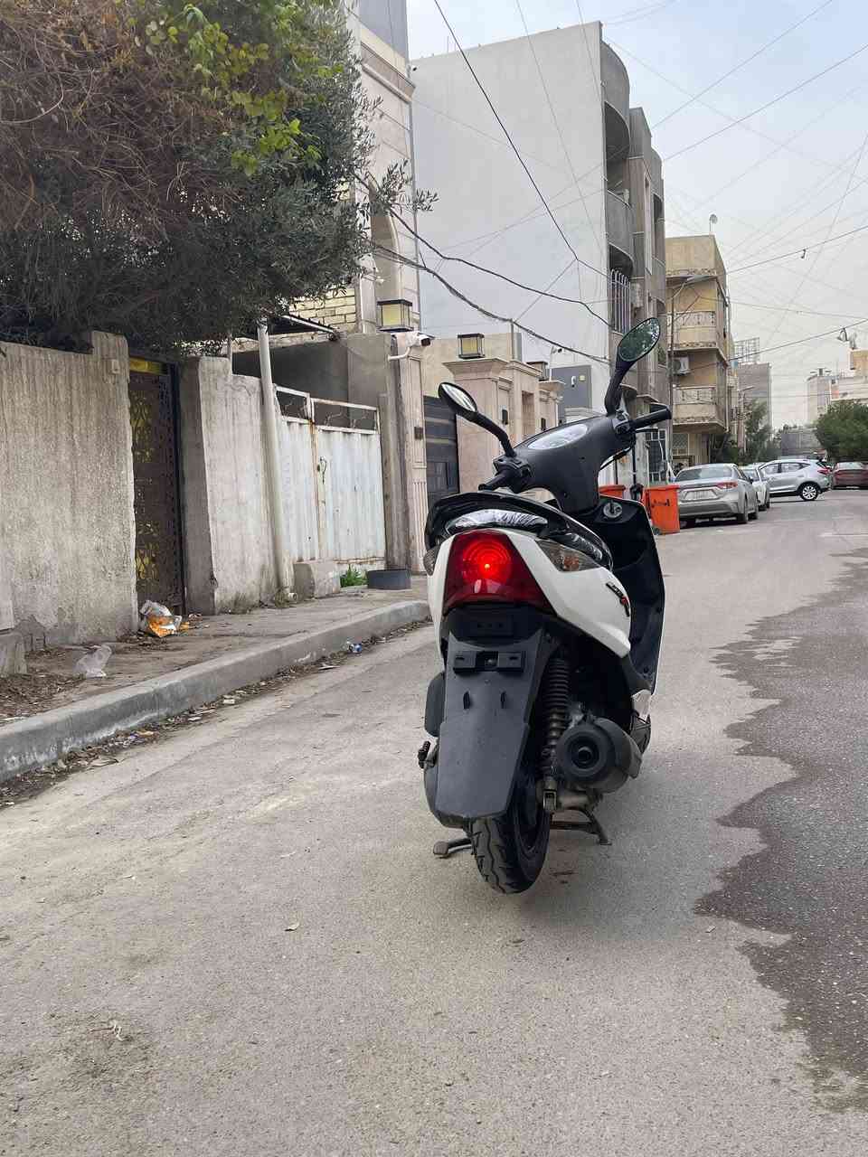 السلام عليكم ثعلب بلاديه كله مختمه مابيه اي نقص مكينه برغي ممفتوح بيها قبل شهرين منزله من الرمبه تايرات مبدلهن جدد ثنينهن باتري جديد سعرها 850 مكاني الاعظميه رقمي ***********
