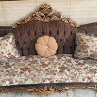 للبيع تخم ٤ كراسي ٢ اكبار تركي ملكي كلش نضيف مابي اي كسر ولا خدش  بغدا...
