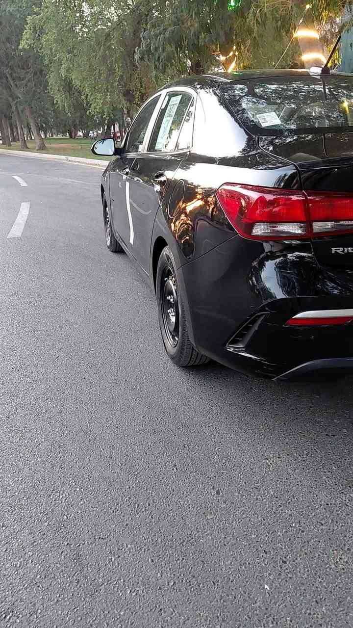 كيا ريو  موديل 2021
ماشيه 59
امريكي  
حادثه قطعتين فقط جاملغ  وشويه بل بنيد
 بدون اي دواخل  لاشاصي ولا لغد 

سنويه جديده  هزه جديده  ..
  ..
سعرها 108$
مكان السياره  بغداد الكراده  ..
 لل استفسار ***********
