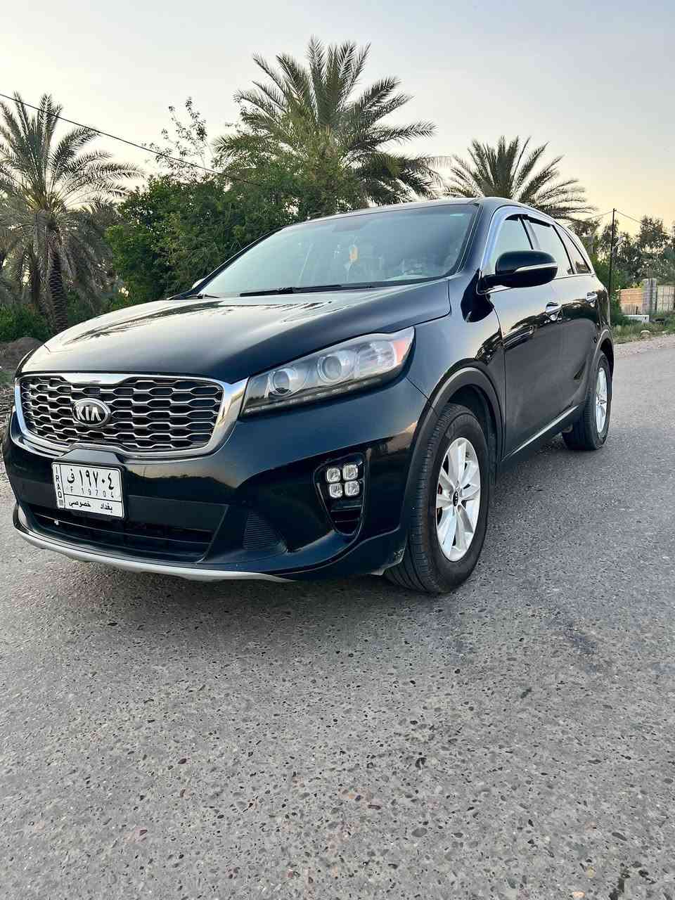 للبيع سيارة سورنتو رقم بغداد موديل ٢٠١٩ وارد امريكي نضيفة حيل مبدل بنيد وجاملغ بأمريكا بلادية بدون نقطة صبغ المواصفات نص فول بيهه مودات قيادة واشاير بلمري ورادرات جانبية ماشية ٨٥ سعرها
١٨٥ ورقة وبيها مجال للشراي مكان بلد للاستفسار الاتصال على الرقم ***********
