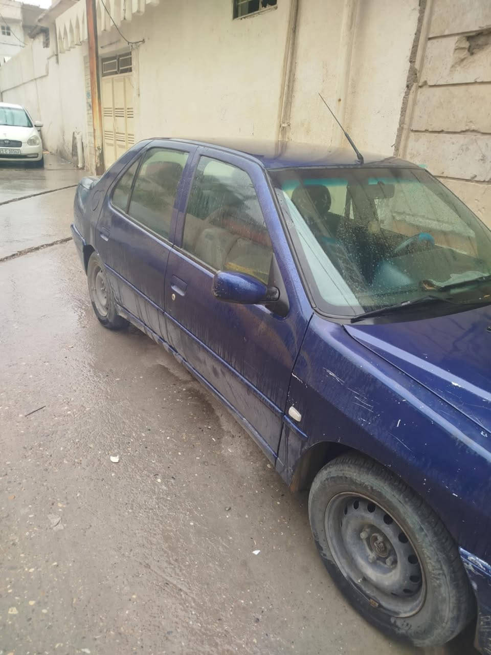 بيجو 2003
رقم نينوى دولي جديد
صاحبها الشرعي صديقي
صبغ قطعتين
 طخم تايرات جديد 
وباتري جديد وتبريد شغال
السيارة كدام العين 
السعر 42 وبيها مجال حك الجية
التواصل على الرقم ***********
