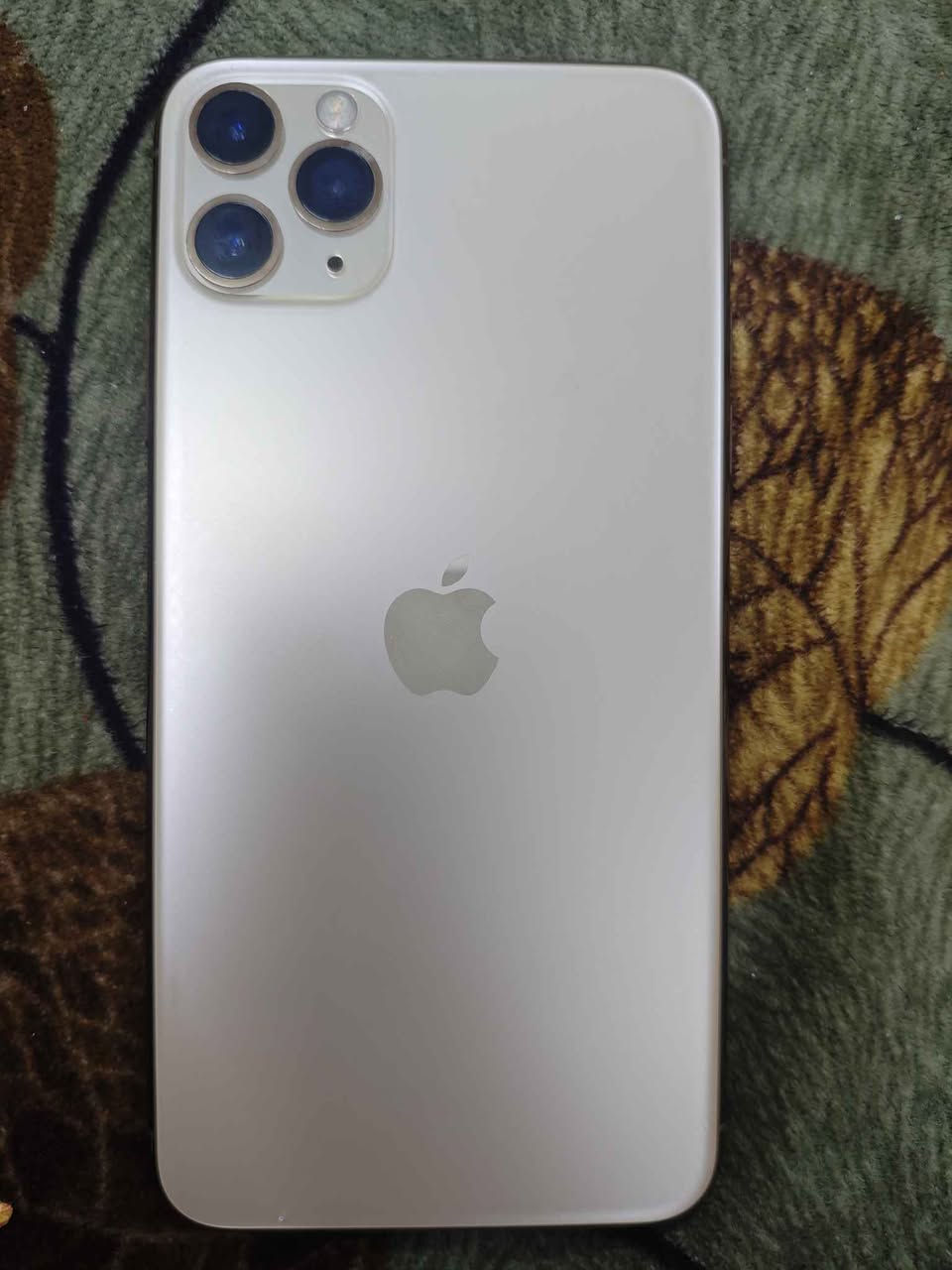 للبيع: ايفون 11 برو ماكس (iPhone 11 Pro Max) 📱

الموبايل نظيف جداً وبحالة ممتازة عدا الشاشة، وهسه اذكرلكم كل التفاصيل بكل أمانة:

الذاكرة: 256 جيجا.

نسبة البطارية: 76% (أصلية).

النظافة: الجهاز  ما بيه ولا شخط بالظهر أو الإطار، زيرو بمعنى الكلمة.

الحالة: الجهاز شغال طبيعي وما بيه أي نقص، بس الشاشة بيها طبعة بالركن الفوق مثل ما موضح بالصورة (بيها فطر داخلي وشاشة نازل بيها حبر)، واللمس شغال طبيعي وما مأثر على الاستخدام حالياً، بس للأمانة يحتاج تبديل شاشة بالمستقبل.

الجهاز للبيع على وضعيتها هذي، واليحب يستفسر أو يقدم سعره الينافس، يتفضل الخاص أو يتصل 

📍 الموقع: كركوك.
📥 للتواصل: الخاص مفتوح. كركوك, العراق


**إذا كنت صاحب هذا الإعلان وتريد حذفه لأي سبب، رجاءا أرسل رسالة إلى الدعم الفني**