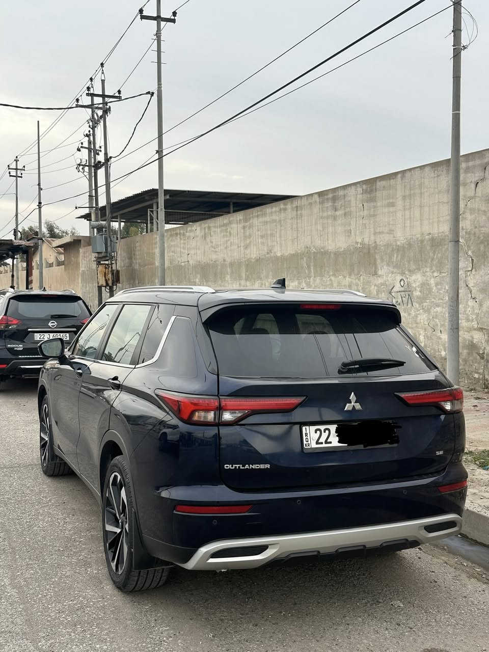 Mitsubishi outlander 2023 SE سیارەکە رەقەم هەولێر بۆنیت سبوخ بێ ناوگرتن سیارەکە با ناوی خۆمە سناوی هاتە 2030 تازەم کردۆتەوە 80هەزار رۆیشتوە سیارەکە ماڵی دۆستە و زۆر بە خاوێنی ماوەتەوە کۆبۆن بەنزین لەگەڵە شۆێن کەرکوک رەقەم موبایل ***********
