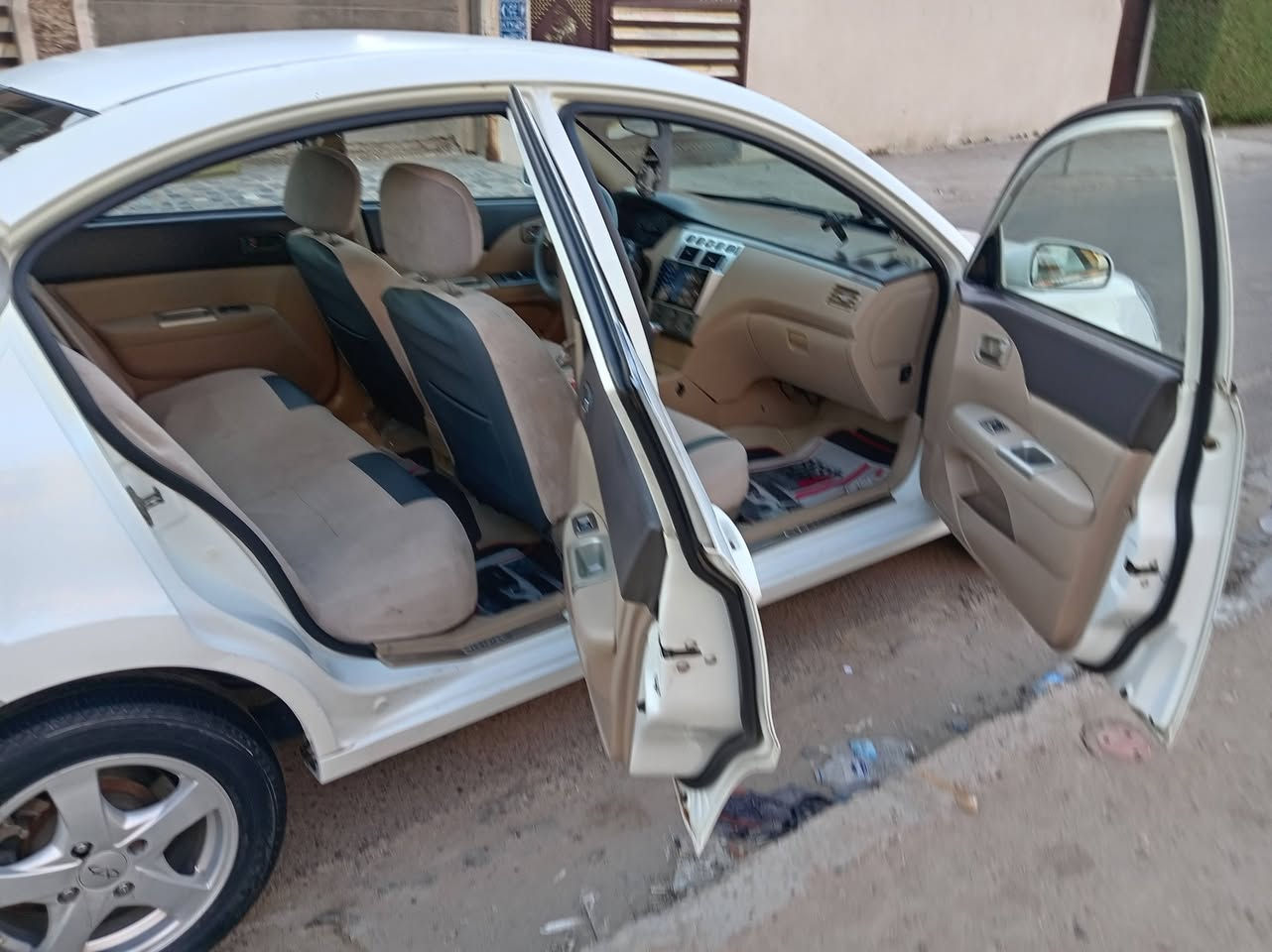 شيري اي فايف ٢٠١٢ سياره جديده كير مكينه مكفولات بيه صبغ بنيد وجاملغ أثر جراد وسونار مرفق صدر خلفي وامامي جديد تخم تاير جديد تبريد ثلج مدوشمه عام سنتر لك شغال يصعد الجام وي التقفيل لسياره ماشيه ١٢١ الف سنويه ل٢٧ بسمي رقم الدولي هزه جديده السعر ٤٦ وبيه مجال رقم الهاتف *********** مكان السياره بغداد
