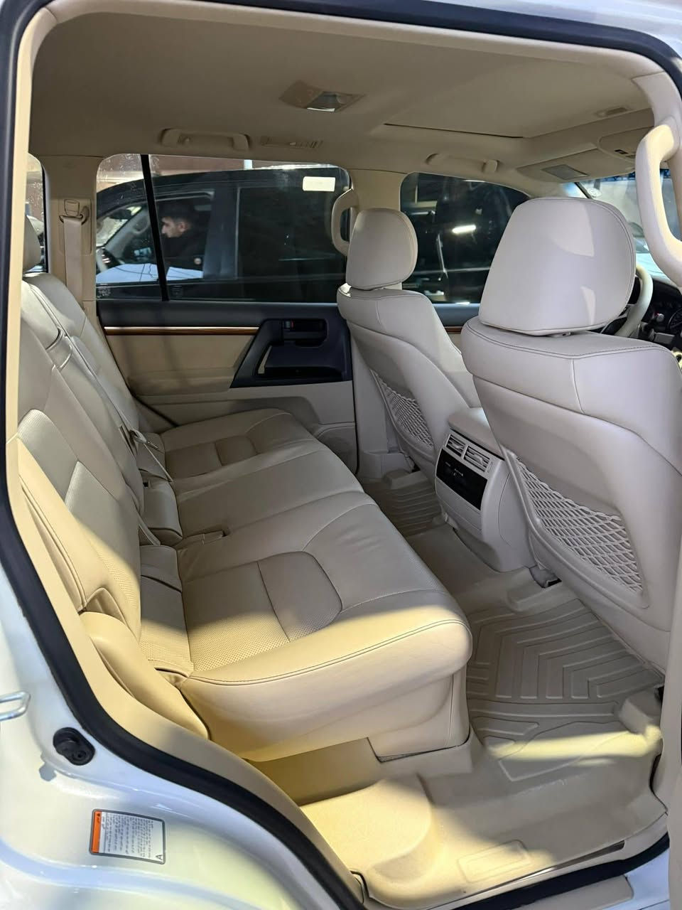 جكسارة موديل 2017 رقم اربيل سنوية ورقم كله جديد شركه فطيم السيارة كلين بدون صبغاثنين كشنات كهرباء ثلاجه 5 كامرات ماشية 136 سعرها 480 وبيها مجال ***********
