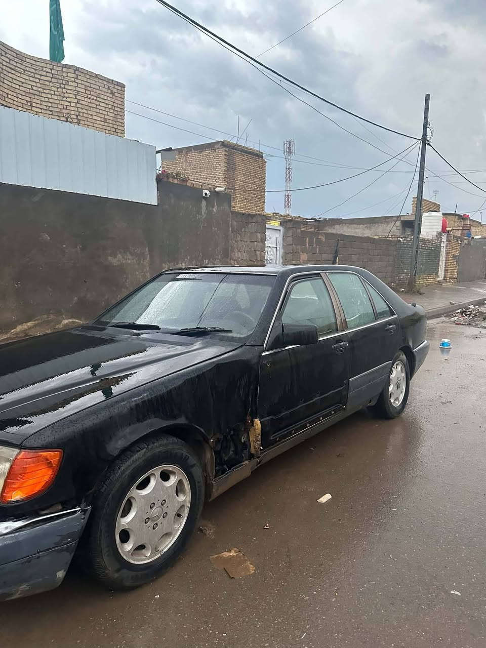 السلام عليكم مارسدس شبح ادوات بدون لا ارقام ولا سنويه 
بيها مكينه وكير ففتي 3000 جاهزه وشغاله شرط الكير والمكينه كفاله مكاني واسط البيع سعرها كلش مناسب 17ورقه قفل متوازي *********** وتساب او اتصال
