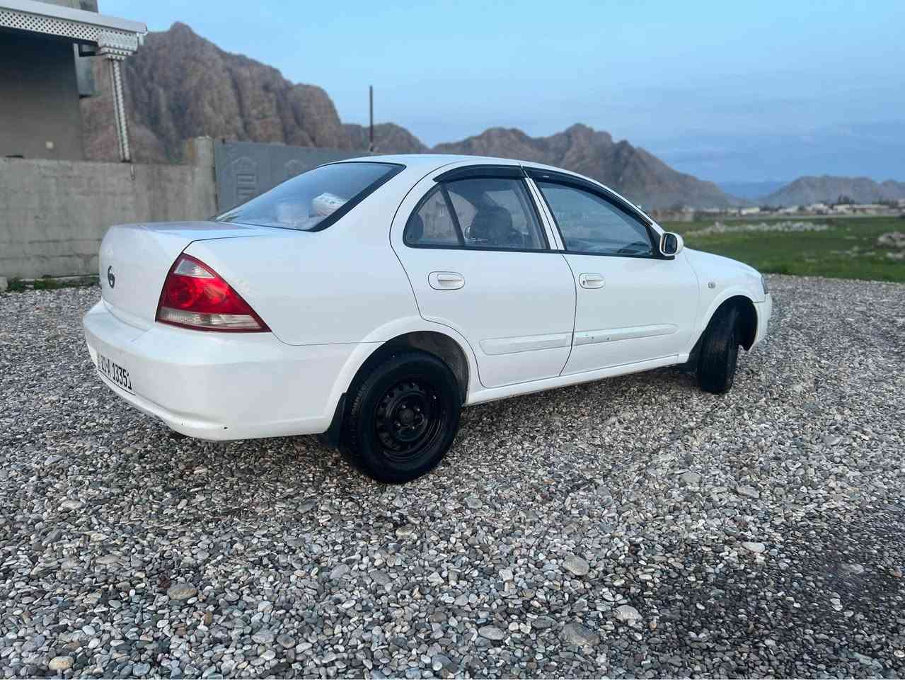 نیسان سەنی 2011
بێ بۆیاغ 
دو شوێن تەحدیلی ھەیە 
پێشو پشتی ھیچی پێوە نیە
گێرو مەكینە بەشەرت
كارەبایی بەشەرت
تەبرید بەشەرت
سەیارەكە سەنەوی بەسەر نەچوە 
بەشەرتی بەناوكردن
گێر عادی 
سەیارەكە ماڵی دۆستە 
92 گەڵاو معامەلە 
***********
ڤایبەرو وەتسئەپی لەسەرە أربيل, العراق
