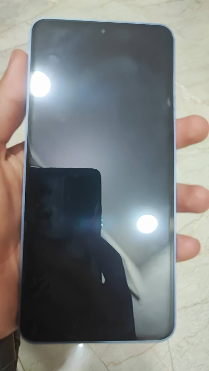 شاومي13 proT 
لون بحري 
شاشه هيرتز144
120فريم ببجي
جهاز نظيف اخو الجديد
بدون ملحقات فقط كفر
السعر400 قفل قفل قفل
المكان حله شارع 100
الرقم ***********

