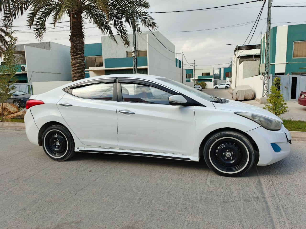 السلام عليكم 
للبيع فقط النترا موديل 2012 بيها ثلاث قطع بدون دواخل وبيها بارد شوف العين  رقم اربيل تريد وكاله تريد مداور موجود
كير مكينه تبريد منضومة جديدة كلها مبدلها 
السعر 87 وبيها مجال مكان السيارة نجف 
للأستفسار اكثر الاتصال ع الرقم 
***********
