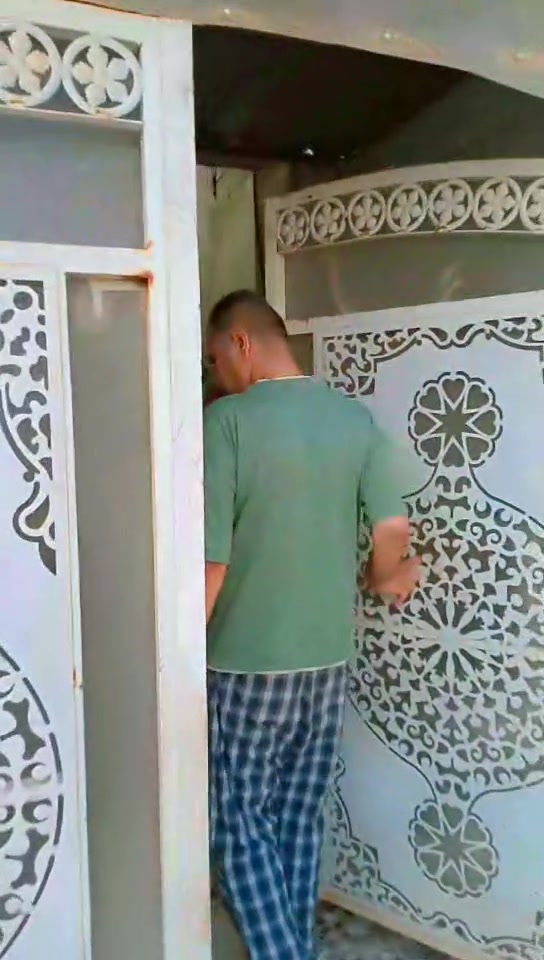 سلام عليكم مشتمل للبيع مساحة ٨٠, متر قاط ونص البكان خدمات بينة العشرتالاف ودعش السعر ٥٠ وبي مجال لطيبين***********
