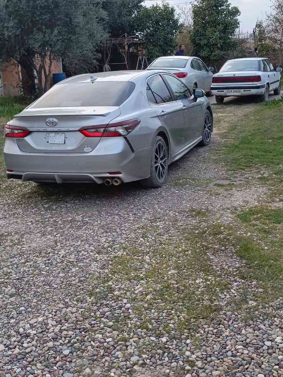 السلام عليكم 

للبيع 
كامري موديل 2023 مواصفات SE منفيس حره ترقم في جميع المحافظات ما عدا الاقليم 
ماشيه 30 الف ميل 
ضرر قطعتين بونيد وچاملق 
بدون دواخل 
صوره الشاصي مرفق بالمنشور 
عنوان السياره ناحيه الزاب قريه اصبيح تحتاني 
السعر 185 وبيها مجال 
للاستفسار الاتصال على الرقم التالي 
***********
