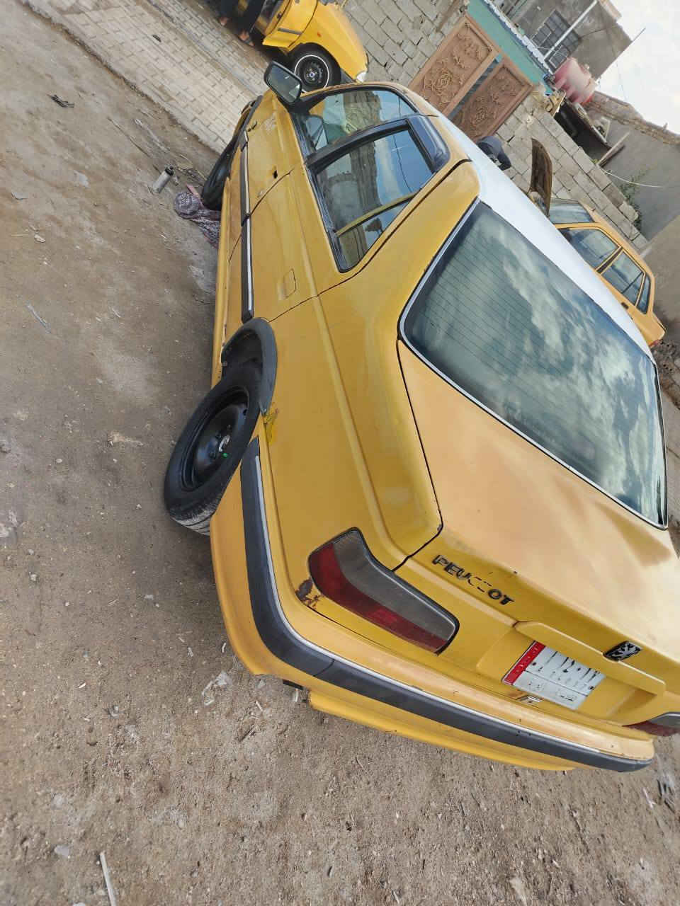 سلام عليكم .بيجو 2010سياره رقم قادسيه (تحويل ثاني يو م)كير ومكينه فرنسي جدد تخم تاير  وحداديه وكهربائيات كلهه شغاله اشاره ليت عالي ناصي زنون  ***********. 20وبيهه مجال  مكان سماوه المركز
