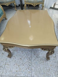 طبلة • طاولة