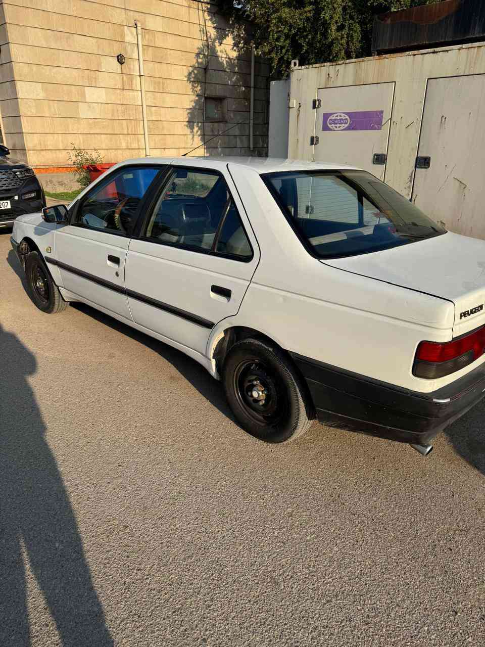 السلام عليكم 
بيجو روى 2009 مكفولة نظيفة احلى من الصور بعد 
مكاني بغداد الخطيب 
السعر 45 $ بيها مجال قليل 
***********
