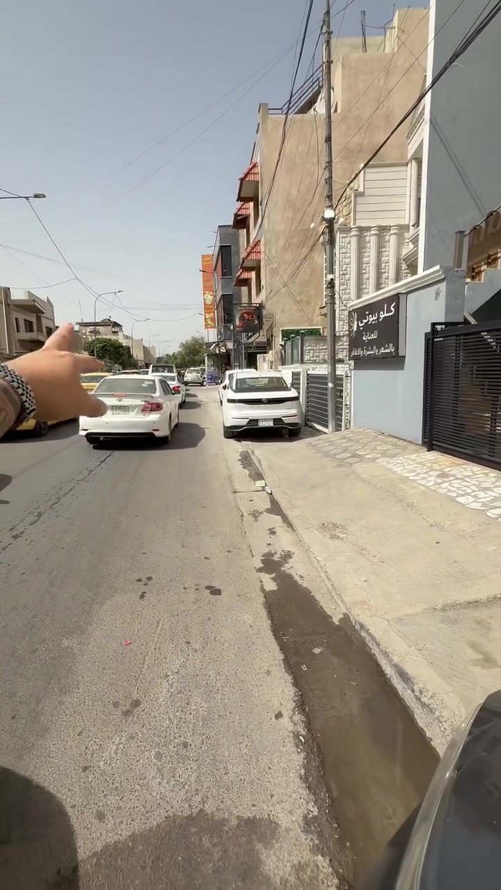 مشتمل للايجار معزول غرفتين وصاله بالكون امامي وسطح نهايه شارع عمر مقابل قصر بلاسم حصراً عائله موظفين قفل ايجاره 550
***********
