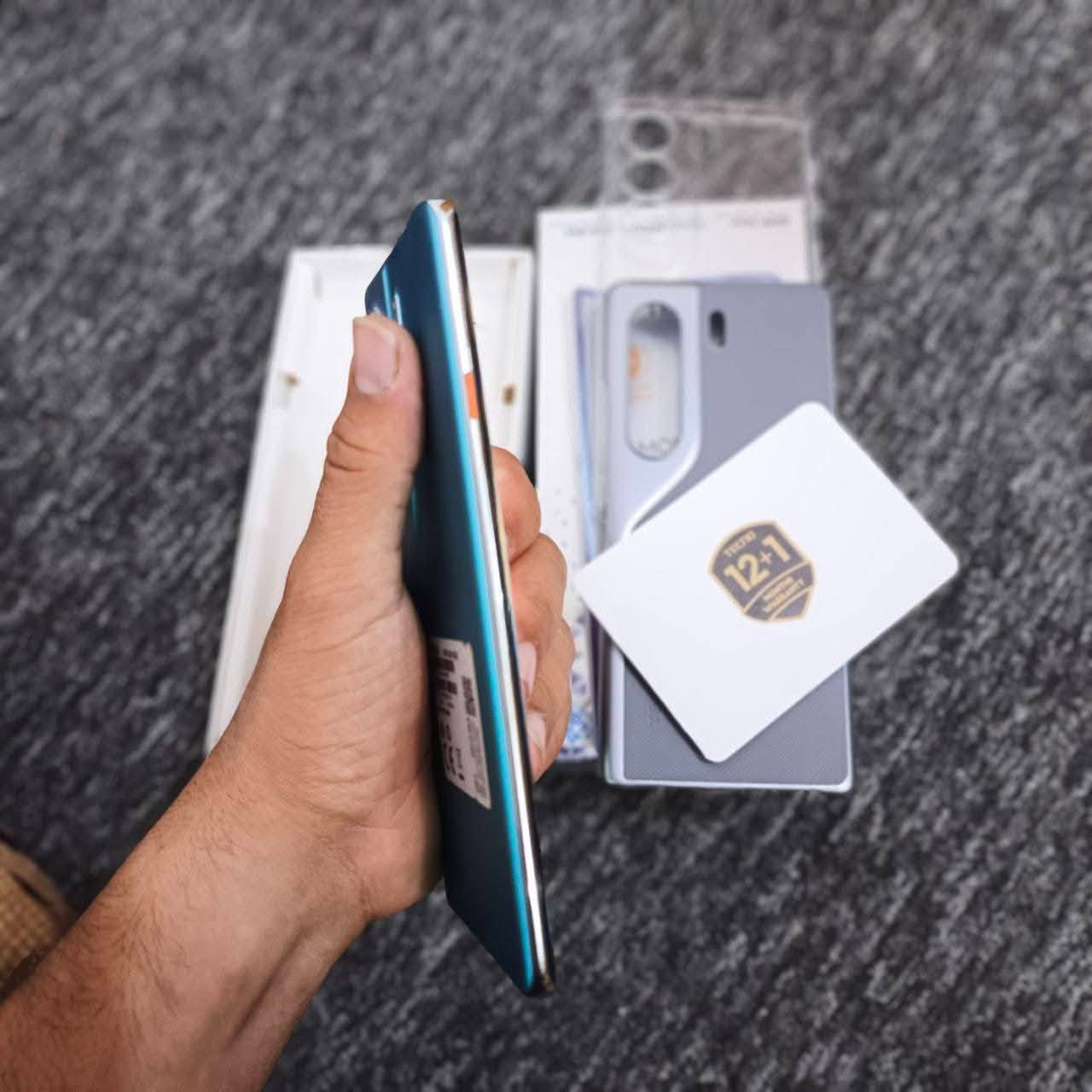 تكنو كامون 40 برو 5G
النضافة 100% النسخة العالمية
الرام 16GB الذاكرة 256GB
غراض كاملة ألاصلية
السعر 375 الف وبي مجال جدآ بسيط للشراي فقط النجف, العراق


**إذا كنت صاحب هذا الإعلان وتريد حذفه لأي سبب، رجاءا أرسل رسالة إلى الدعم الفني**