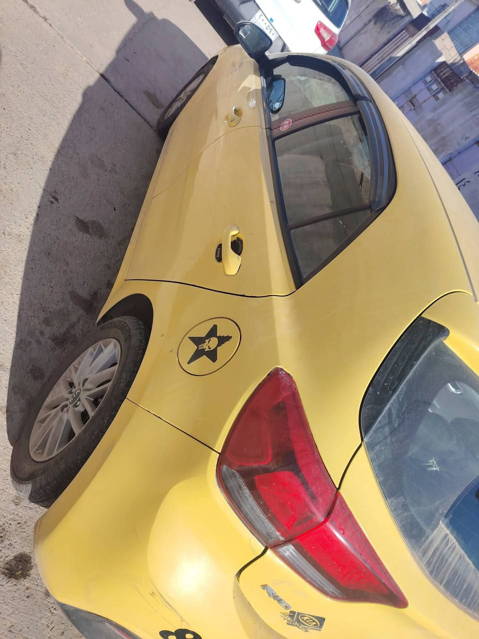 سلام عليكم كيا ريو موديل ٢٠١٨ جنطه جي داي محرك ١٦ كير شرط بيها كاربون بنزين هيها وغرامات صفر ضررها بجم بس بدون دواخل شرط مكان السيارة موصل حي التحرير السعر ١٢٠ ورقة بيها مجال هذا رقمي اسيا *********** او كورك ***********
