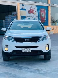 سورنتو ٢٠١٥ • ٧ راكب • كشنات جلد