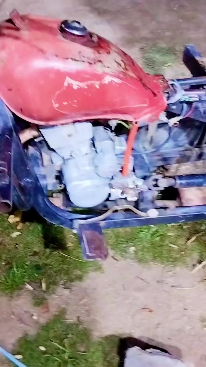 السلام عليكم ستوته للبيع المكان بابل 550  وبيها مجال الستوته موديل 20 من عن ا البدي 15
رقم الجهاز وي واتساب***********
