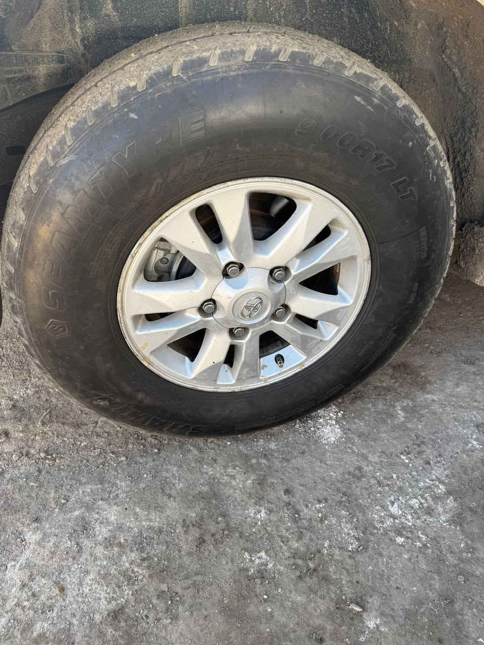 عدي ويل عادي لاند كروز 5 ويل 17
رايد ويلكب 11 مراوس


**إذا كنت صاحب هذا الإعلان وتريد حذفه لأي سبب، رجاءا أرسل رسالة إلى الدعم الفني**